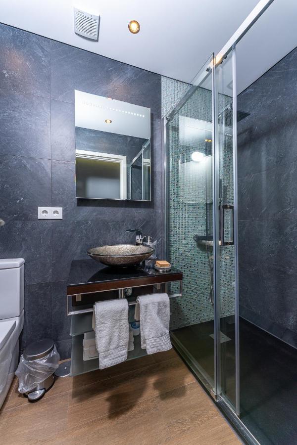 Golf Course - Luxurious Flat T3 - Ponte De Lima Apartment Luaran gambar